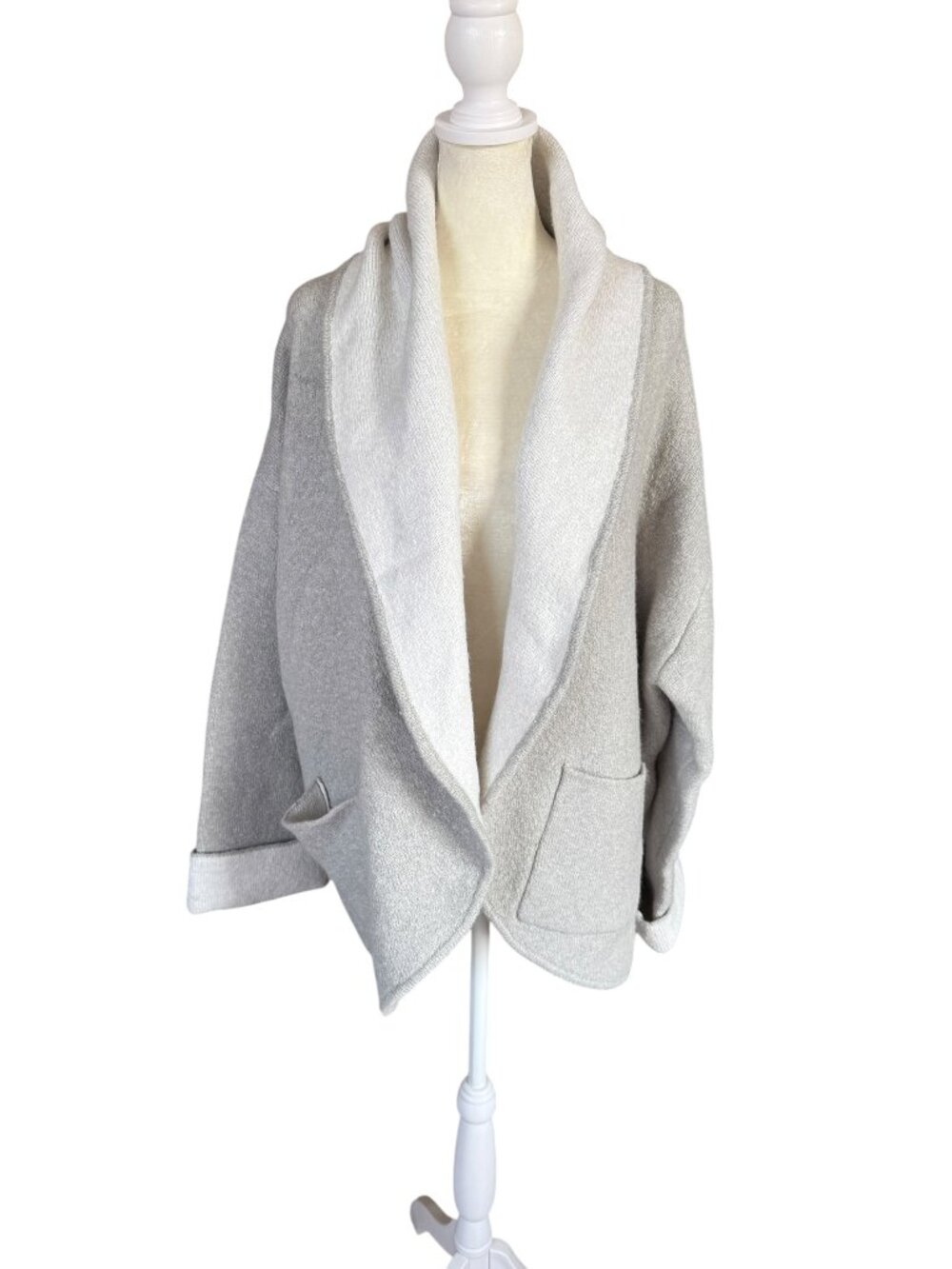 Marla Wynne gray long sleeve stretchy cardigan sweater women's size medium